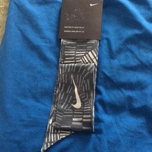 💥NIKE HEAD TIE 💥